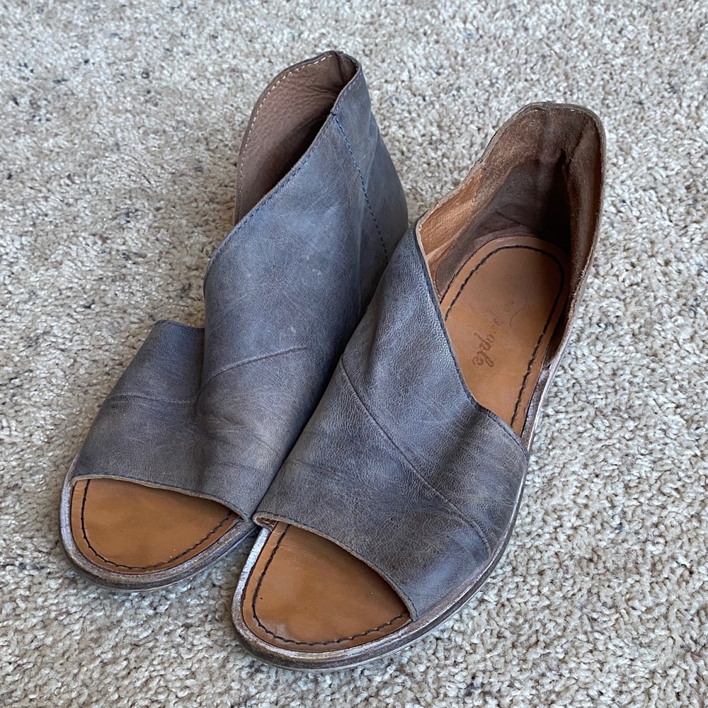 FP Movement by Free People Gray Open-Toe Leather Mules with Tan Footbed